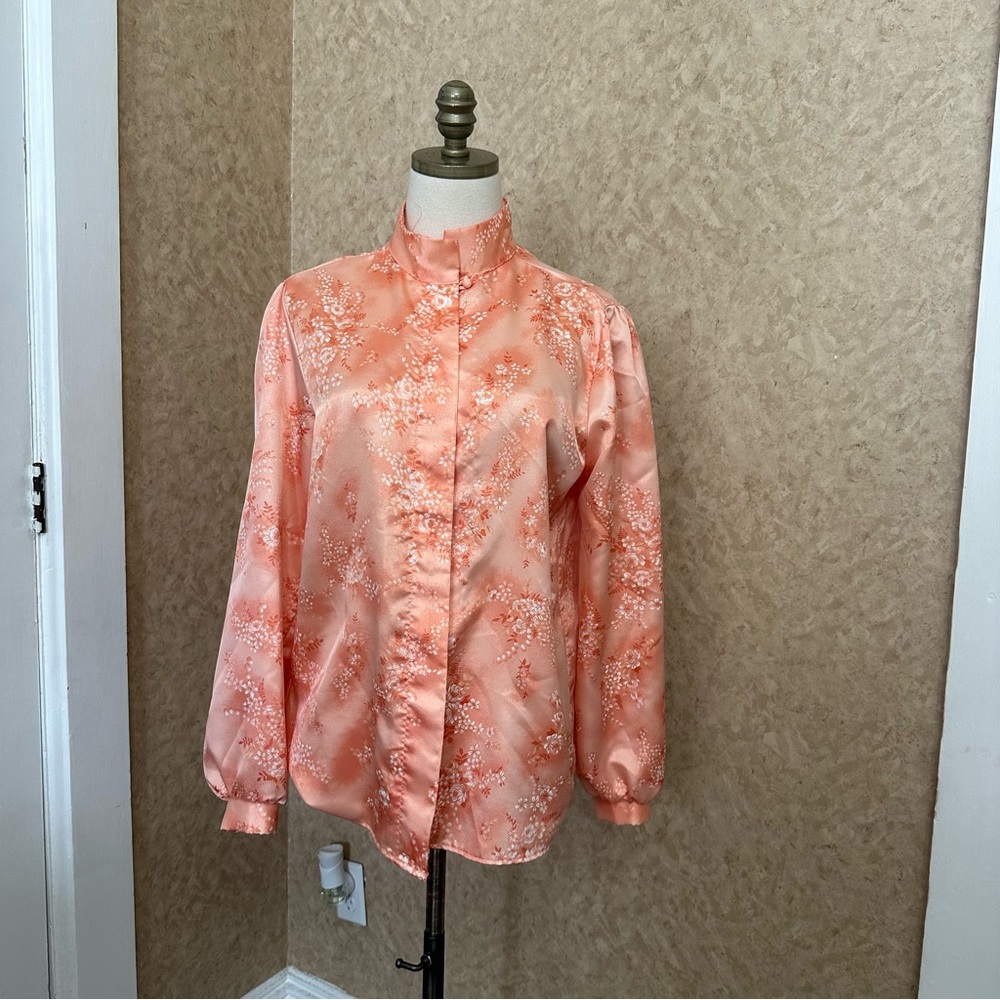 VTG 70s 80s Peachy Orange Floral Blouse